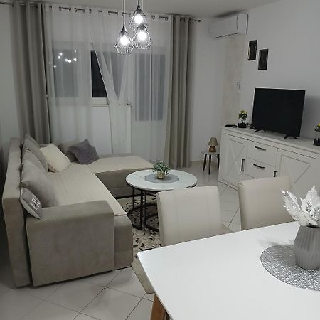 Apartman Pontis Okrug Gornji トロギール エクステリア 写真