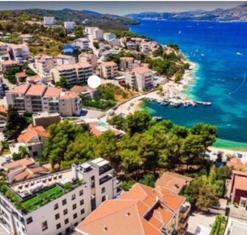 Apartman Pontis Okrug Gornji トロギール エクステリア 写真